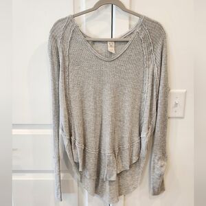 We The Free Light Gray Long Sleeve Top